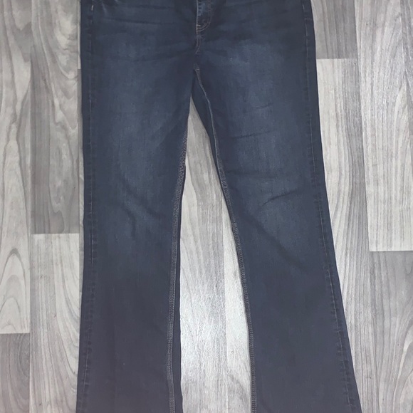 New York & Co Curvy Bootcut - Picture 4 of 5